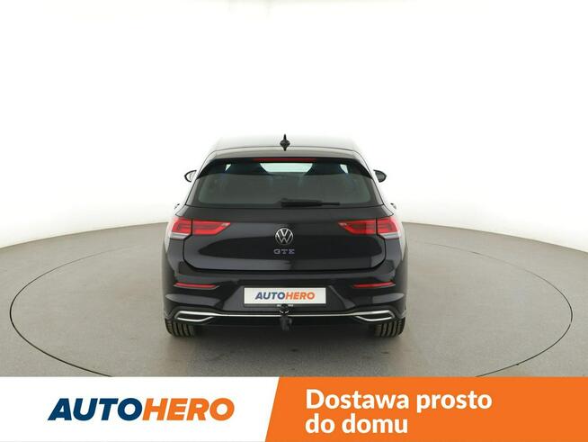 Volkswagen Golf PHEV full LED navi czujniki parkowania hak virtual cocpit grzane fotel