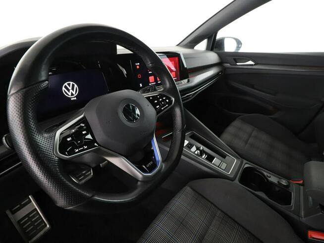Volkswagen Golf PHEV full LED navi czujniki parkowania hak virtual cocpit grzane fotel