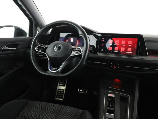 Volkswagen Golf PHEV full LED navi czujniki parkowania hak virtual cocpit grzane fotel