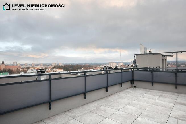 Elzam Tower Premium M4 z tarasami