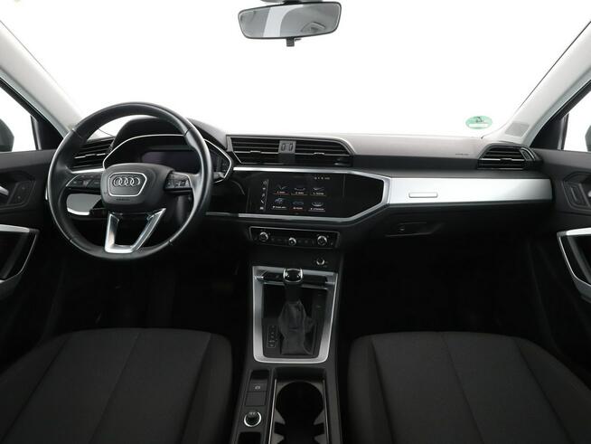 Audi Q3 4x4 S-tronic full LED navi virtual cocpit klima auto grzane fotele czu