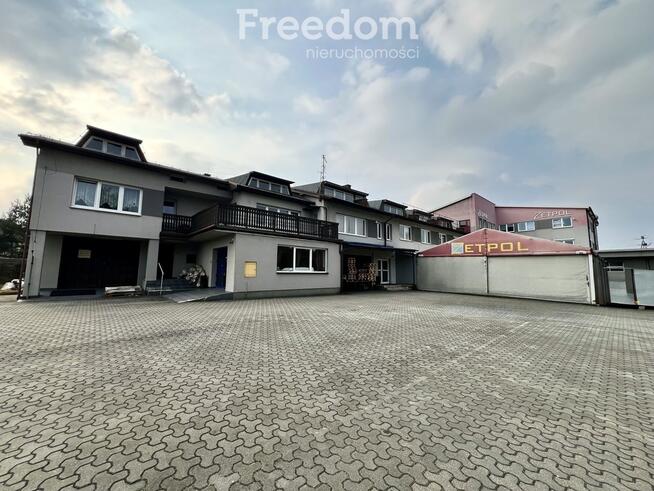 Funkcjonalny budynek produkcyjno-handlowy