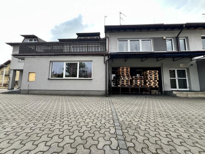 Funkcjonalny budynek produkcyjno-handlowy