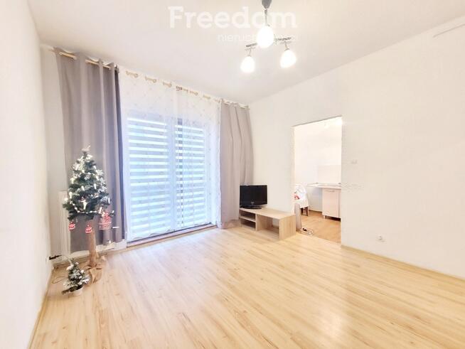 Przytulna kawalerka na sprzedaż do aranżacji.