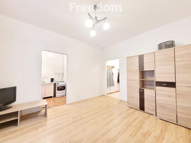 Przytulna kawalerka na sprzedaż do aranżacji.