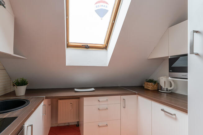 KLIMATYCZNE, JASNE, CICHE, AŻ 46 M2 PO PODŁODZE