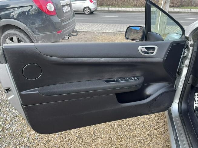 Peugeot 307 CC 2.0 Klima Alu El szyby KS Serw Bez Rdzy Stan BDB BEzwypadk Opłacony