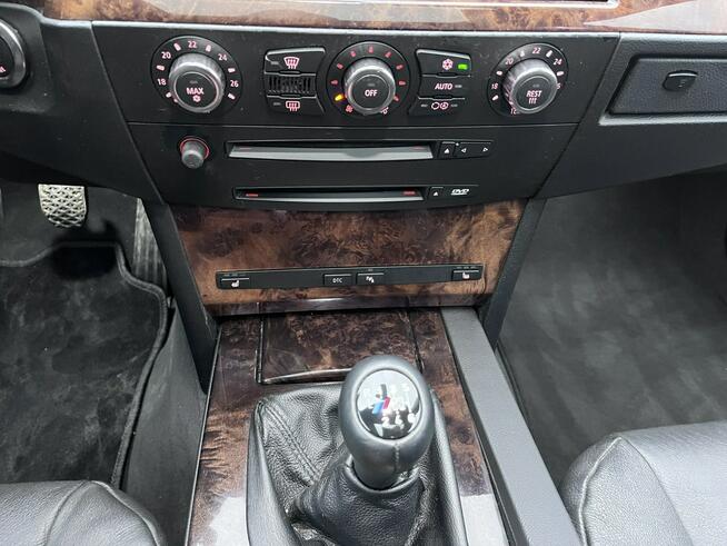 BMW 523 2.5 XENON Szyber Skóry NAVI Climatronic Grzane Fotele Bez Rdzy BEzwyp