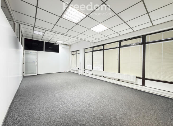 Jasny lokal biurowy 50 m² – Osiedle Młodych