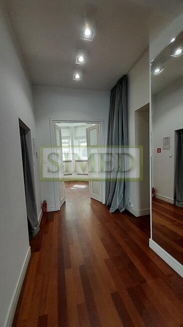 Parter, witryny, ogródek zabytkowa kamienica