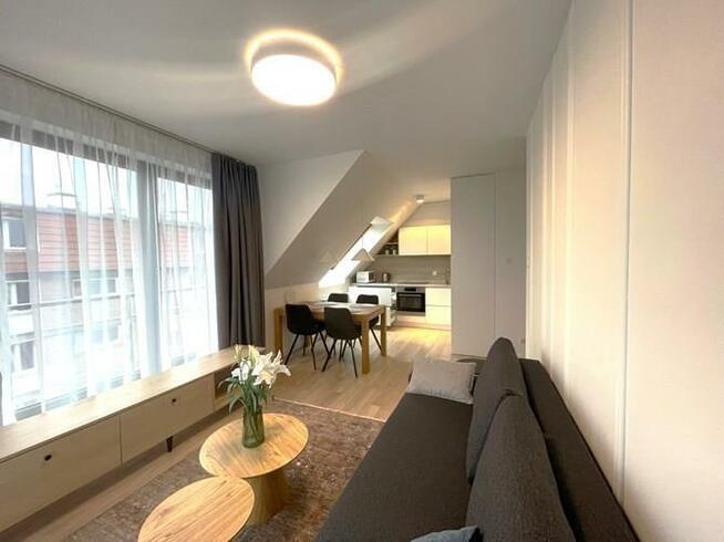 *2 pokoje z mp- Panieńska 3, Old Nova