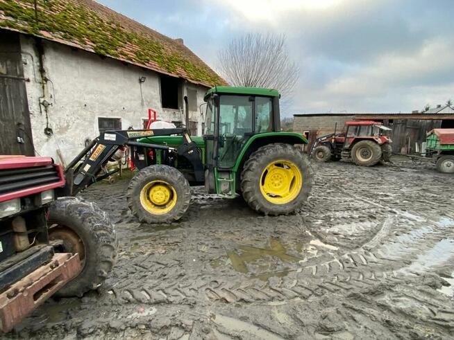Ciągnik John Deere 6110
