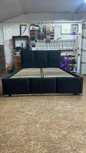 Łóżka sypialniane, tapicerowane