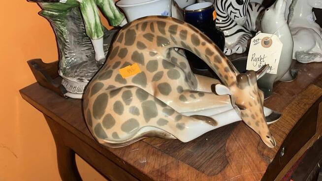 Żyrafa Łomonosow z Rosyjskiej wytwórni porcelan