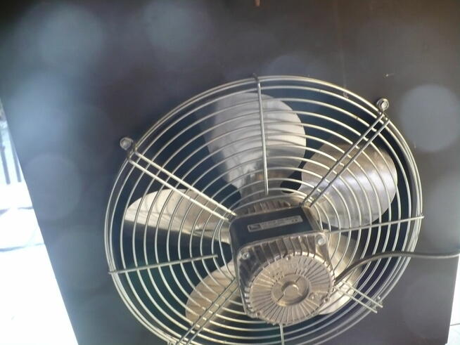 Sprzedam malo uzywany piec grzewczy z nadmuchem