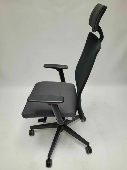 Fotel biurowy Nowy Styl Intrata z zagłówkiem - duża ilość