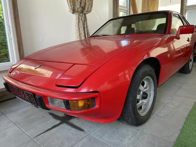 PORSCHE 924