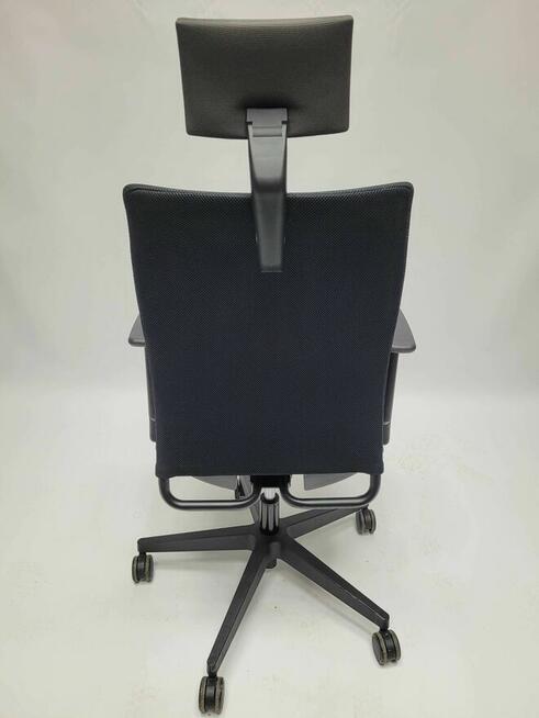 Fotel biurowy Nowy Styl Intrata z zagłówkiem - duża ilość