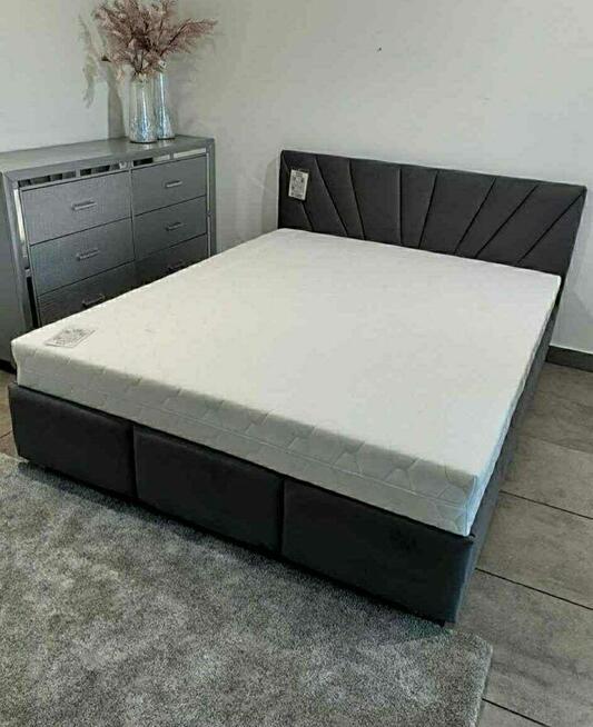 Łóżka sypialniane, tapicerowane