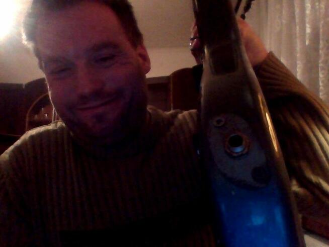 2 gitary Basowe jedna do nauki druga praktycznie raz użyta