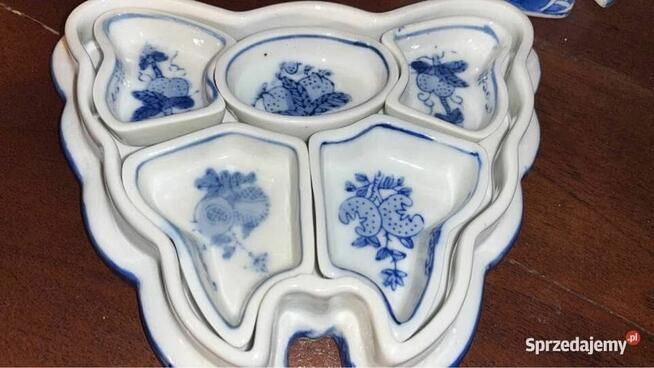 Ćma- puzderko na kadzidła - chińska porcelana