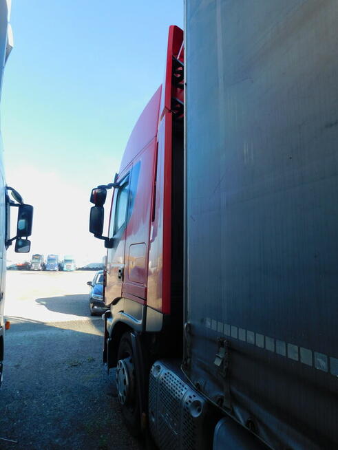 Syndyk sprzeda - ciągnik samochodowy Iveco Stralis 460 E6, 2