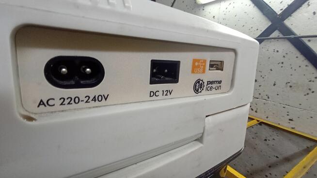 Lodówka turystyczna 12/230V