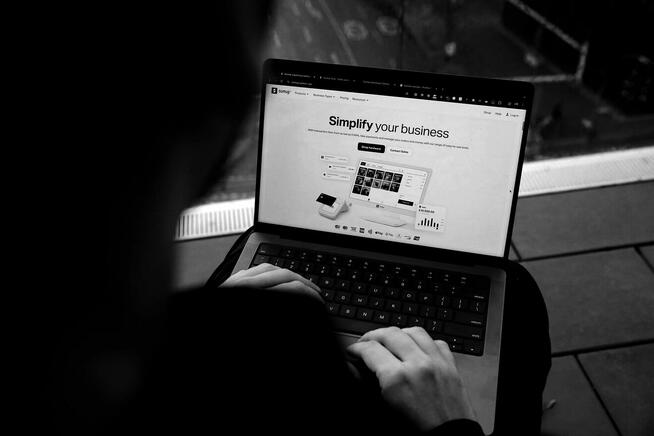 Pozycjonowanie stron w Google i narzędziach AI już od 600 zł