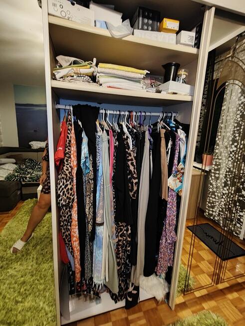 Duża szafa z lustrami