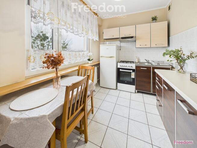 Kawalerka podzielona na salon i sypialnię- Północ