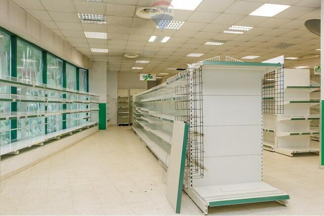 DO WYNAJĘCIA OBIEKT HANDLOWO–USŁUGOWO–MAGAZYNOWY