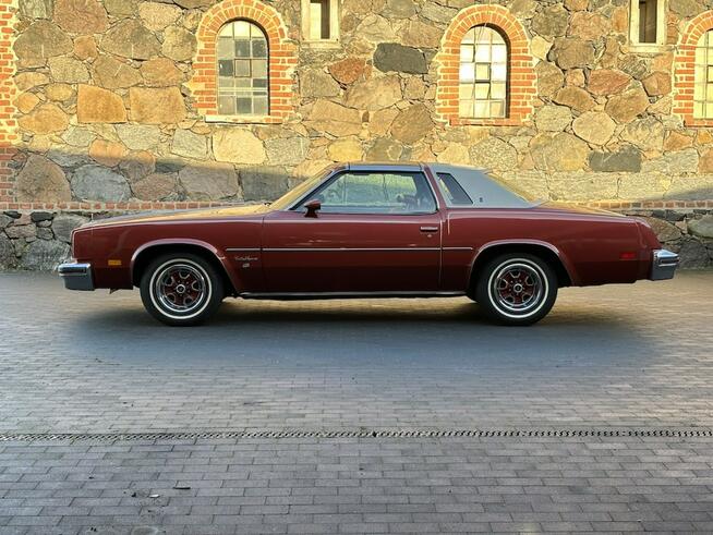 Oldsmobile Cutlass Supreme 1977 – Rocket 350 V8 T-Tops