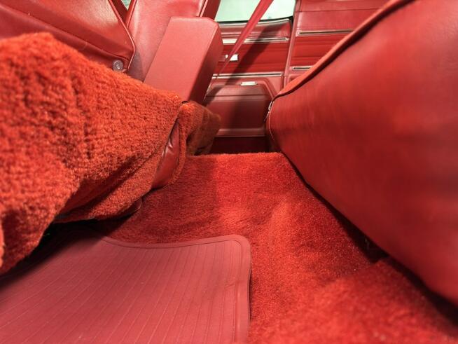 Oldsmobile Cutlass Supreme 1977 – Rocket 350 V8 T-Tops