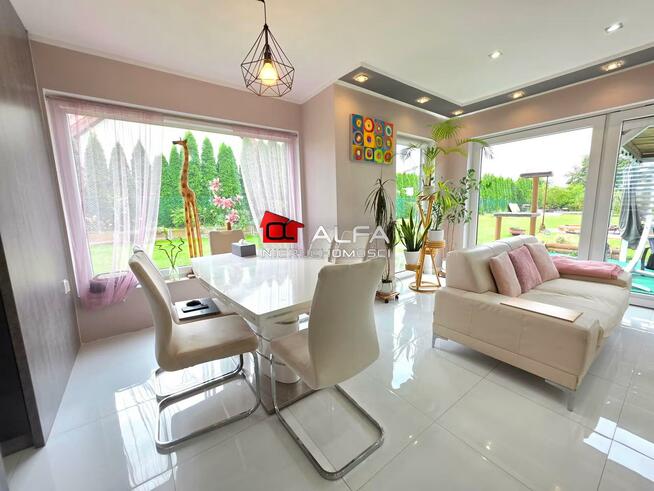 Dom Żarów, Żarów