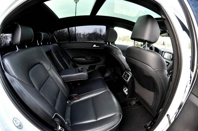 Kia Sportage 1.7 Crdi 116 KM GT Line Panorama Navi Klimatronik Kamera Skóra