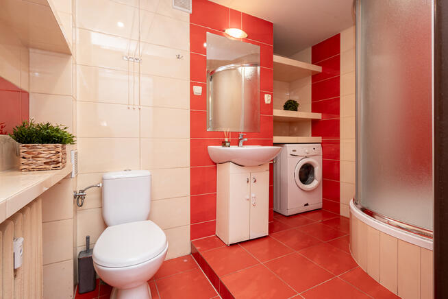 Na sprzedaż dwupokojowe mieszkanie z balkonem 47m2