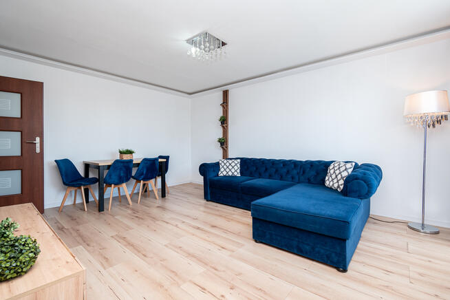 Na sprzedaż dwupokojowe mieszkanie z balkonem 47m2