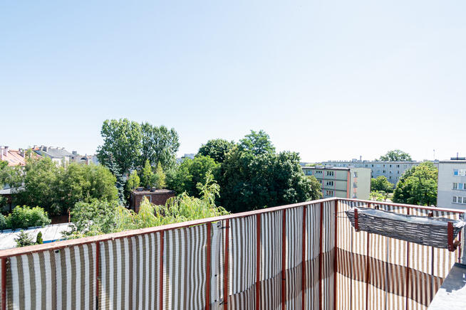 Na sprzedaż dwupokojowe mieszkanie z balkonem 47m2