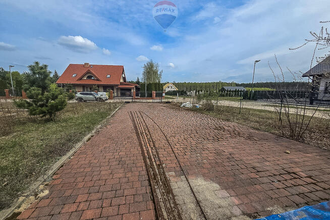 Leonów • Działka z budową i mediami • 1300 m²
