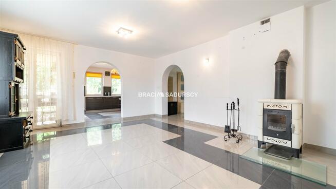 Dom Bęczyn gm. Brzeźnica, Główna