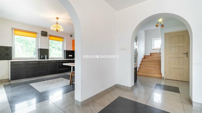 Dom Bęczyn gm. Brzeźnica, Główna