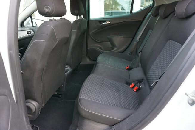 Opel Astra zarejestrowany, ubezpieczony