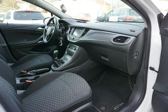 Opel Astra zarejestrowany, ubezpieczony