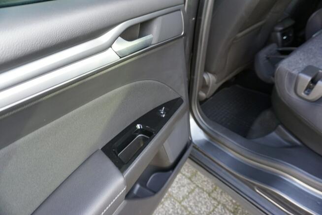 Ford Mondeo zarejestrowany, ubezpieczony