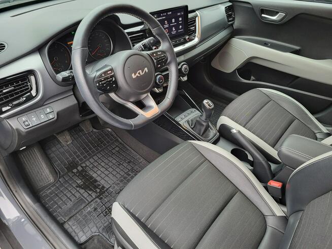 Kia Stonic martwe pole/ledy/keyless/benzyna/26 tys km przebiegu/gwarancja