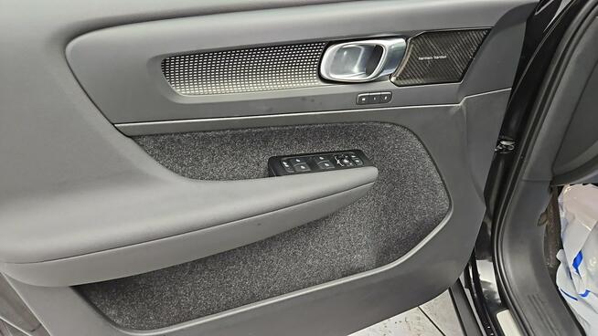 Volvo XC 40 Recharge AWD Pro aut ! Z Polskiego Salonu ! Faktura VAT !