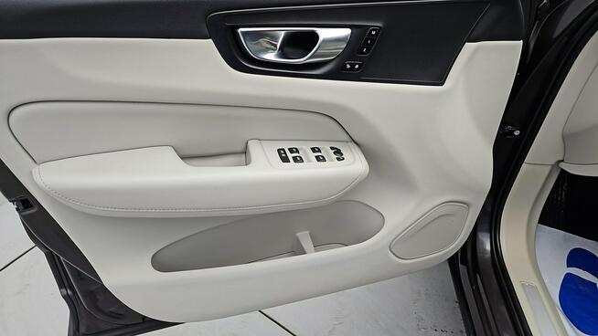 Volvo XC 60 B4 B Plus Bright aut ! Z Polskiego Salonu ! Faktura VAT !