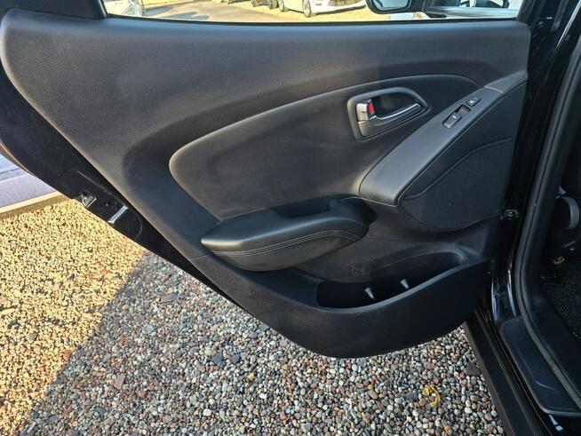 Hyundai ix35 1.6 135PS Benzyna Klimatronic 4xGrzaneFotelePDC Alusy 17 LED Gwarancja