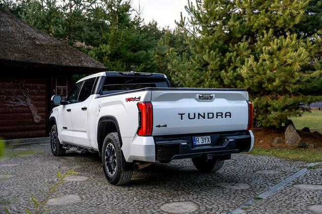 Toyota Tundra II Crewmax Platinum / TRD / 3.5 V6 389KM / 4x4 / Bezwypadkowy / 2023