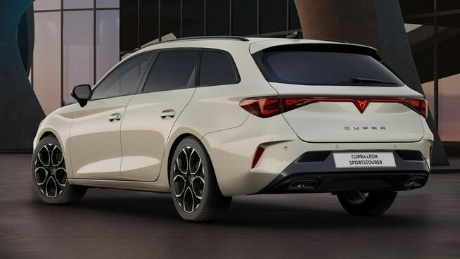 Cupra Leon Sportstourer 2.0 TSI - 204KM - Pakiet Edge - Dynamic Design - Intelligent Drive